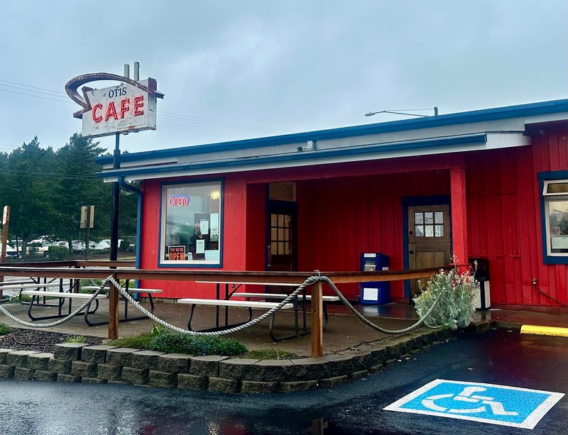 Otis Cafe