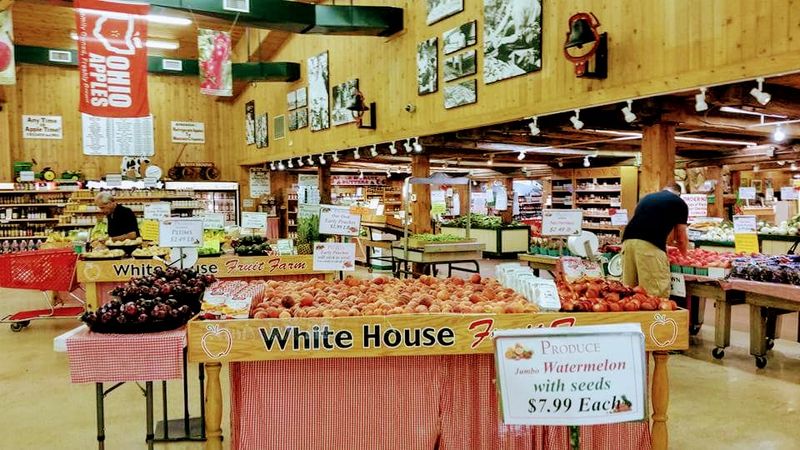 White House Fruit Farm (Canfield)