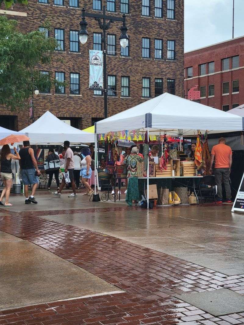 Old Town Farm And Art Market, Wichita