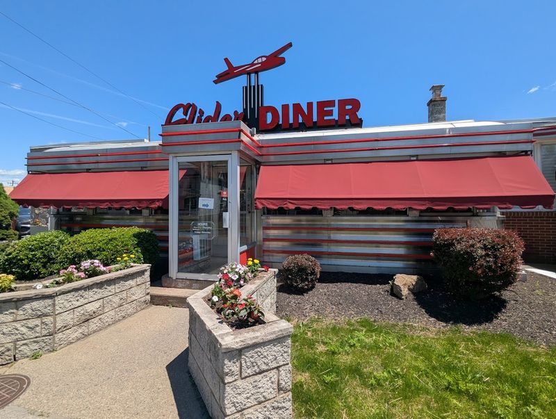 Glider Diner