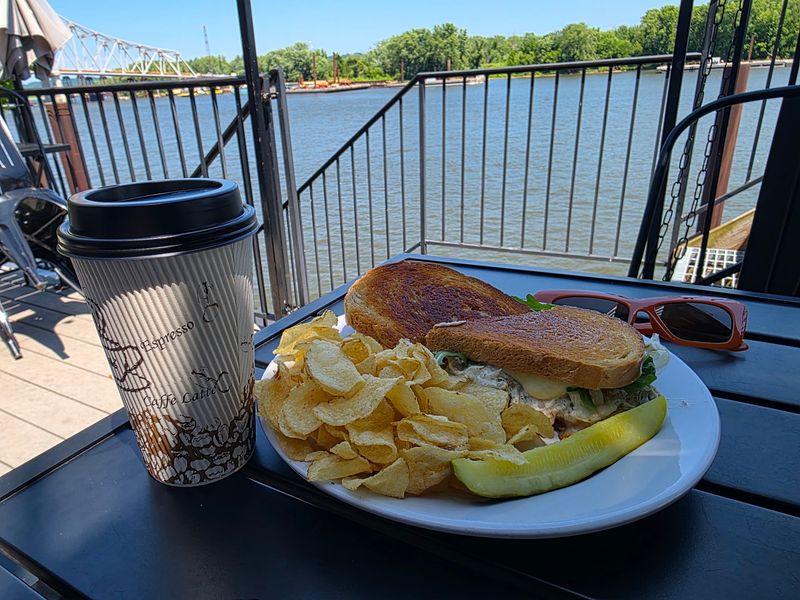 Coffee on the River, Lansing