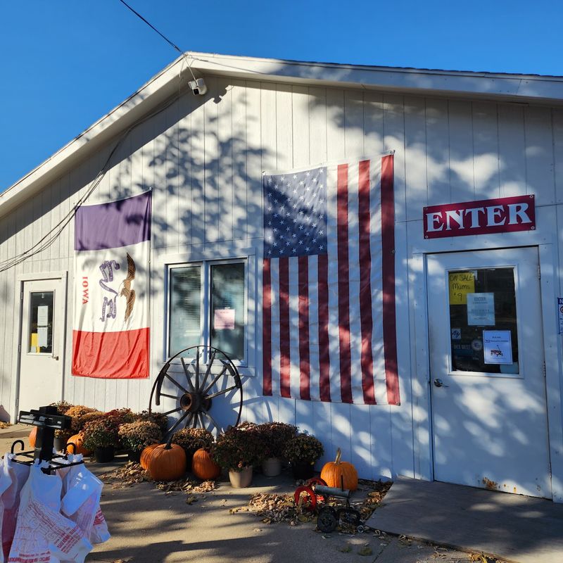 Iowa Orchard and Pie Bakery, Urbandale