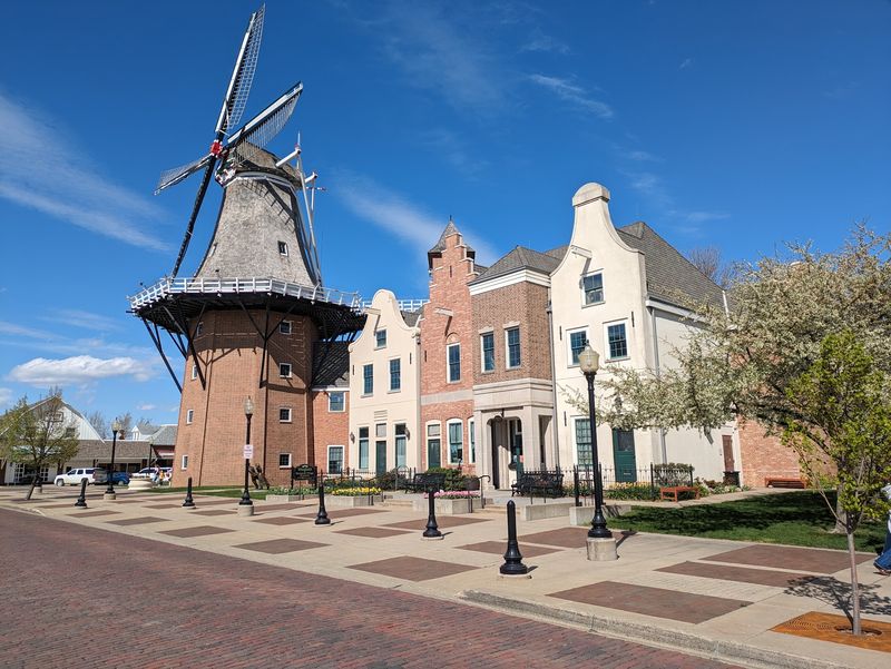 Pella, Marion County