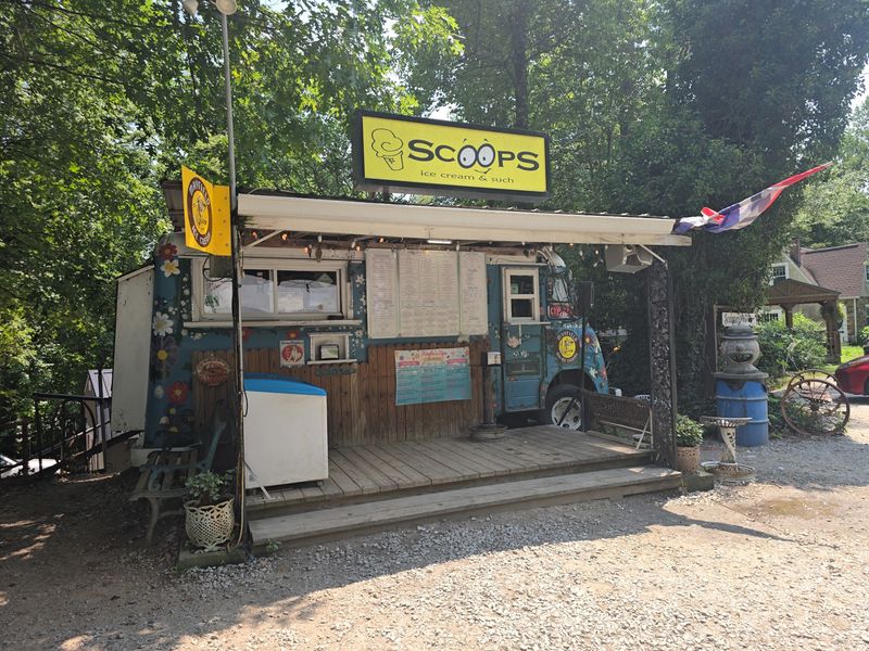 Scoops Ice Cream & Such, Mt Airy, NC