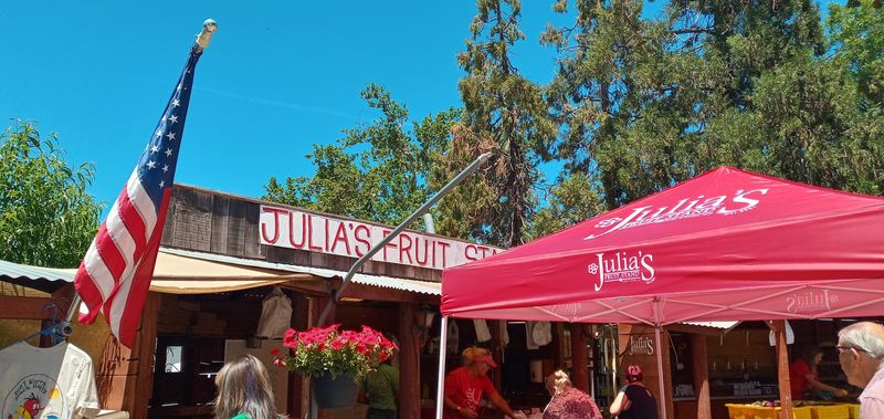 Julia's Fruit Stand, Los Molinos, CA