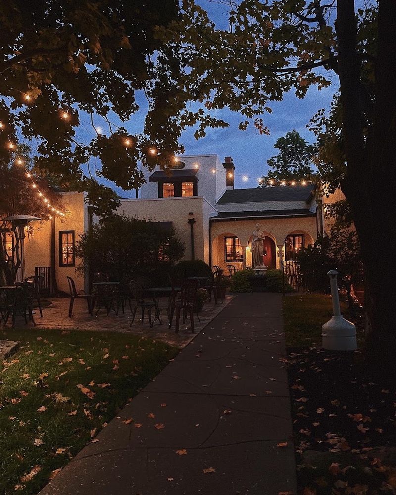 Finding Mama Carolla's And Why Location Matters