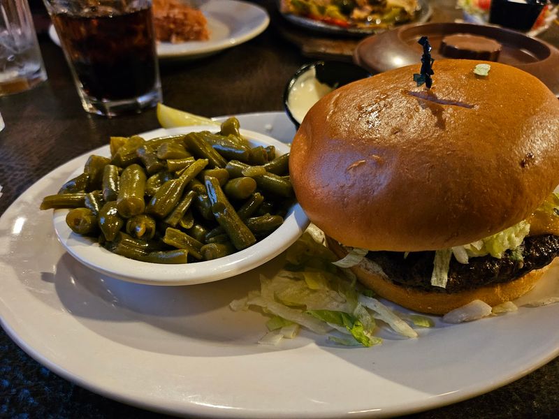 The Week Has Two Different Dining Rhythms
