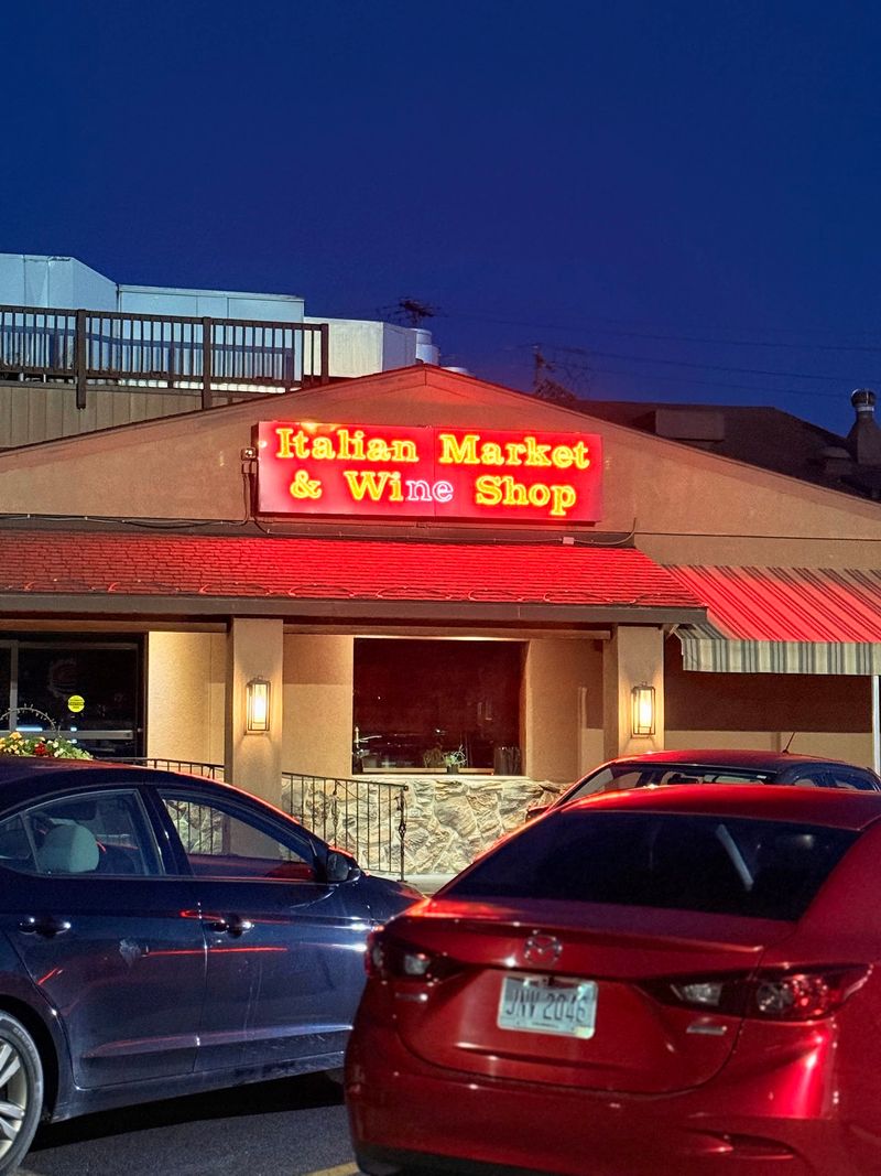 Hours, Parking, and Planning Your Visit