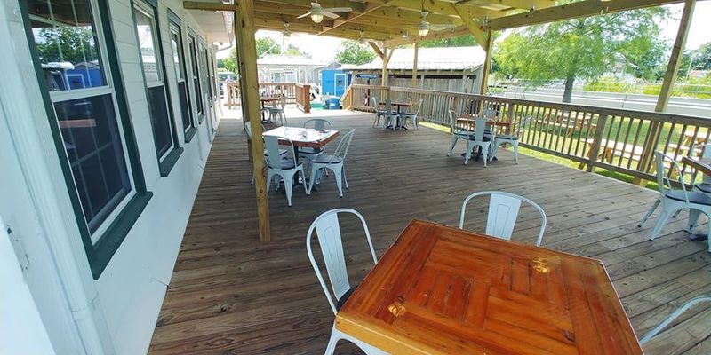 Bayou Segnette Sets A Relaxed Cajun Table