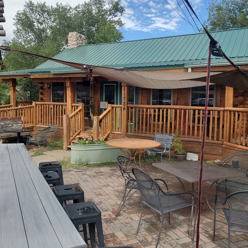 Outdoor Tables Come With Mountain Views