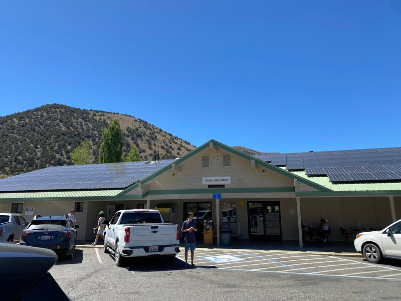 Hours, Prices, and Parking Tips