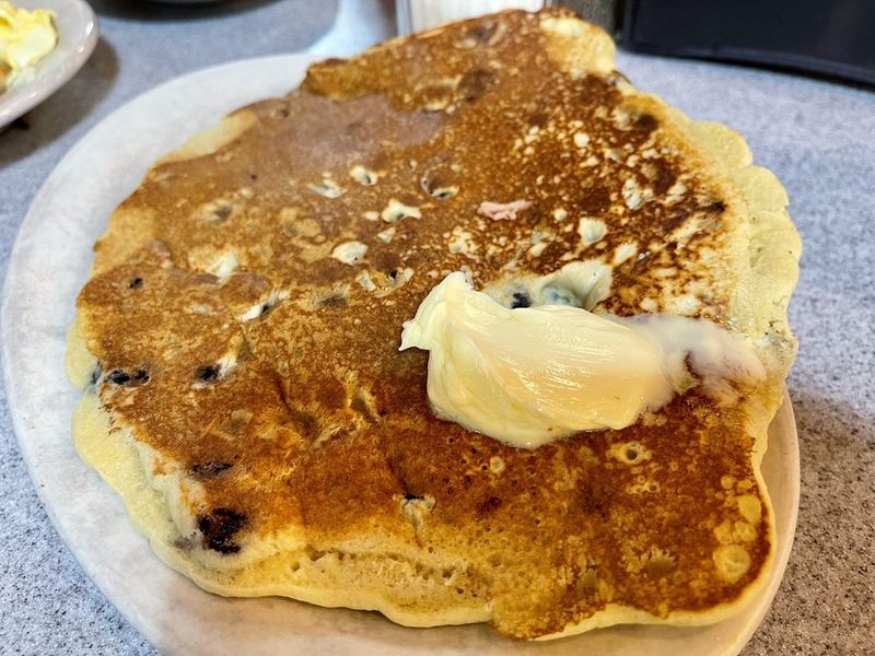 Blueberry Pancakes Built Tall and Cooked on Demand