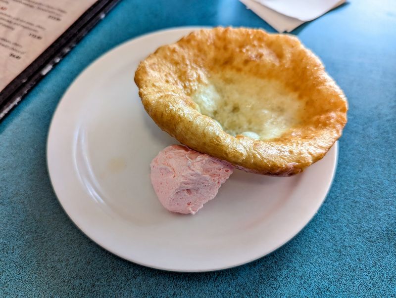 Utah Scones Are The Menu Detail People Remember