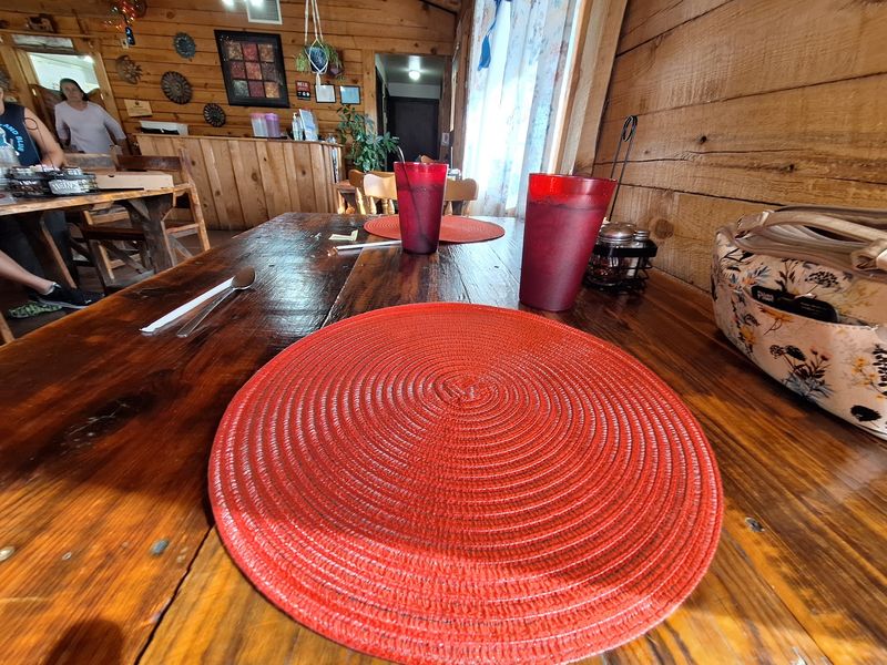 Log Walls, Homey Tables, and Small-Town Warmth