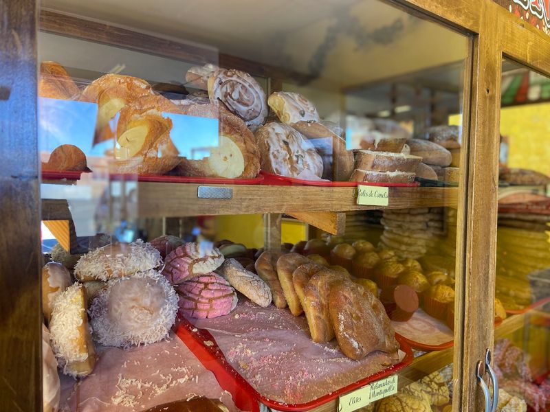 Pastry Cases Make Choosing Tough
