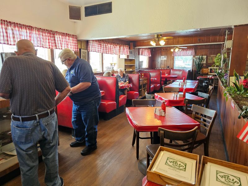 Friendly Faces and Small-Town Service
