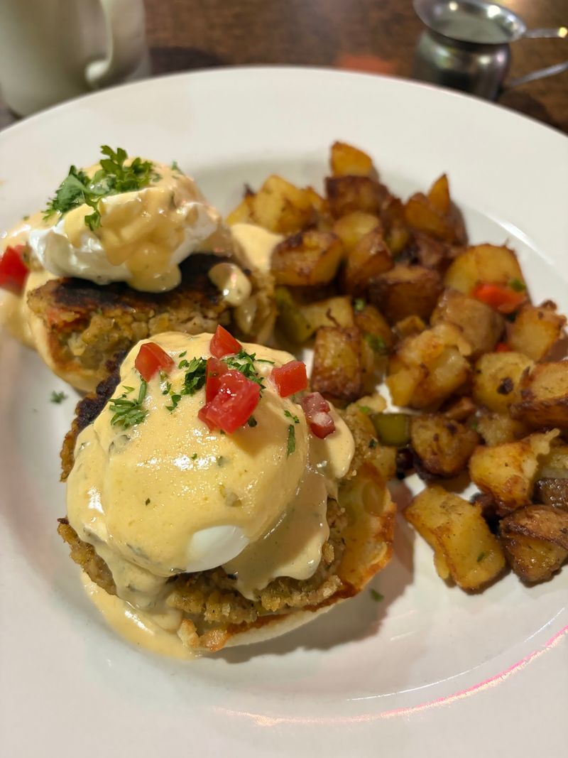 Benedict plates with a loyal following