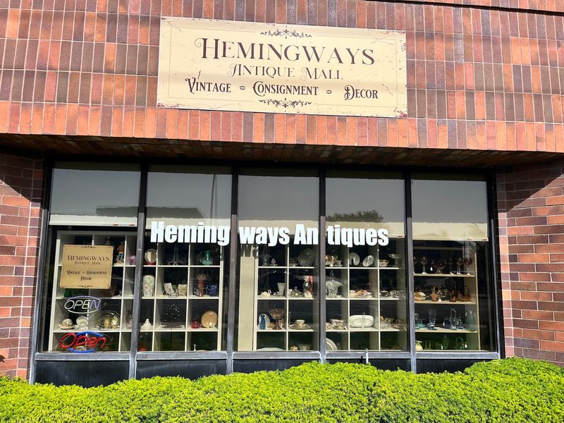 Hemingways Antique Mall, South Salt Lake, UT