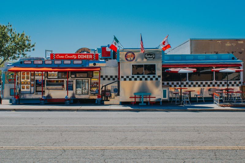 Cross Country Diner, Hurricane