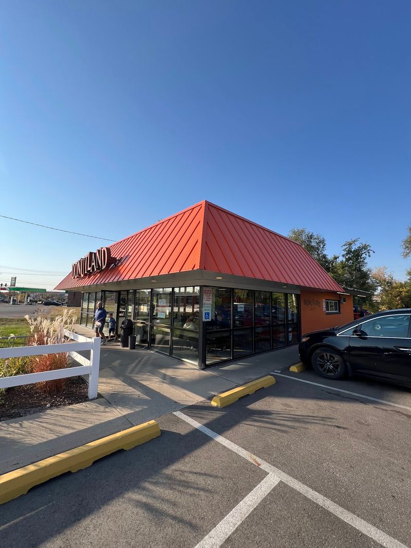 Donutland, Cedar Rapids