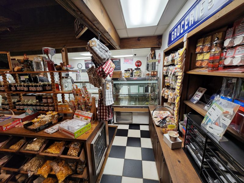 The Old Barn Brings A General Store, Deli, Gifts And Home Décor Together