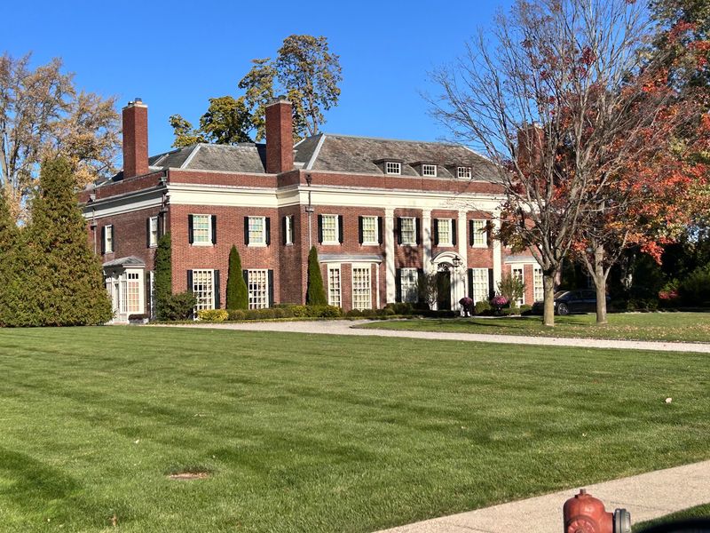 Grosse Pointe Farms