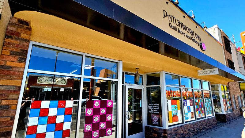 Patchwork Pig, Farmington