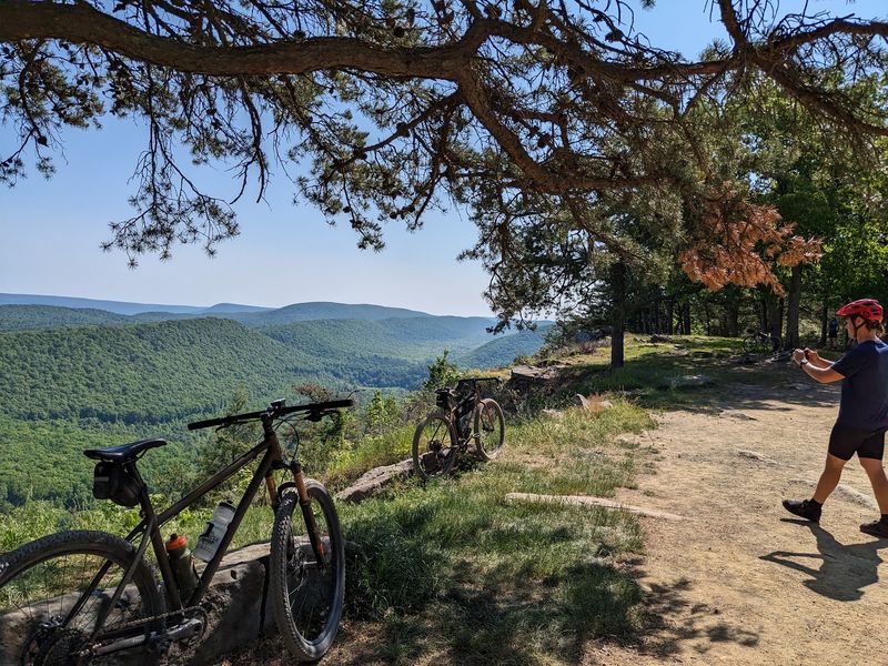 Overlooks That Rewrite The Flat Kansas Myth