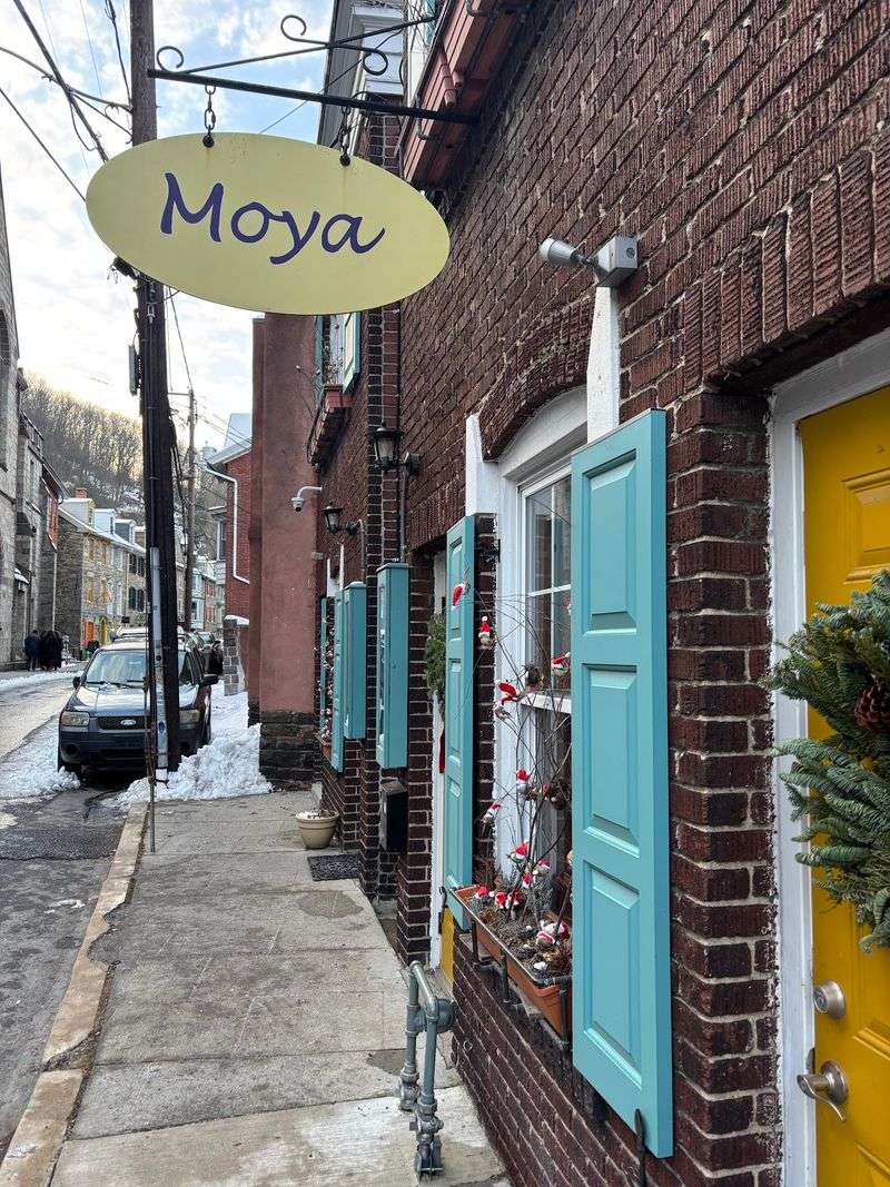 A Hidden Table in a Historic Mountain Town