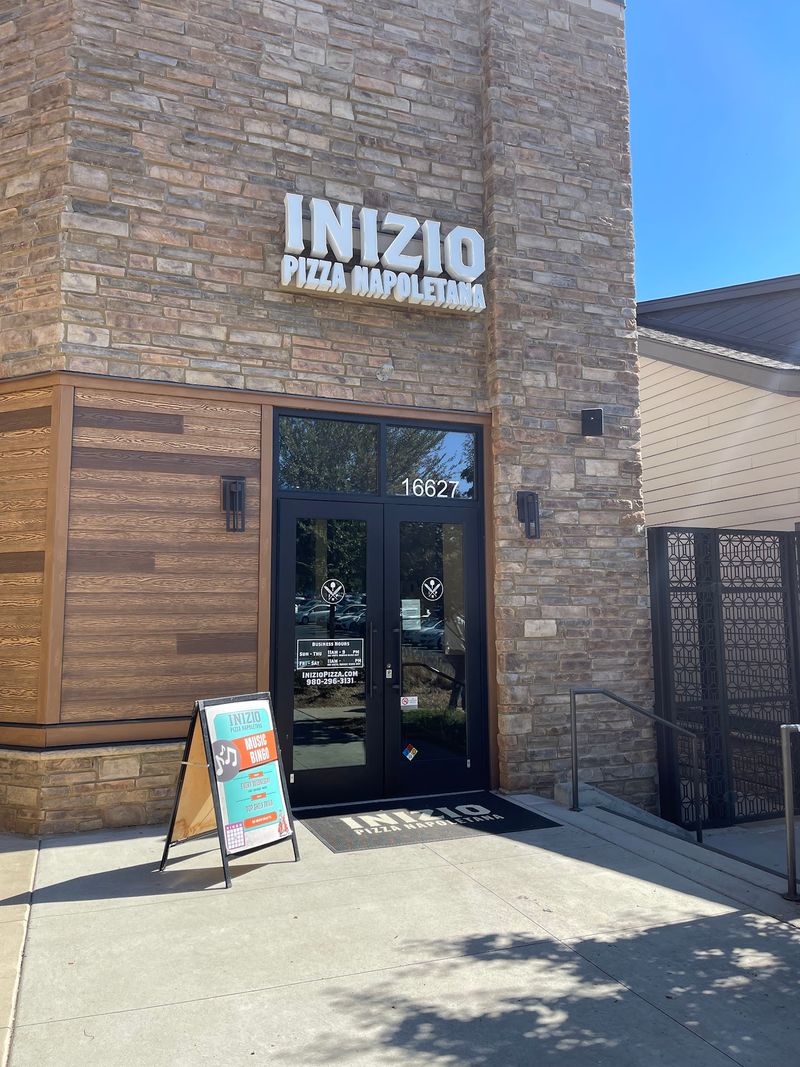 Inizio Pizza Napoletana Huntersville, Huntersville, NC
