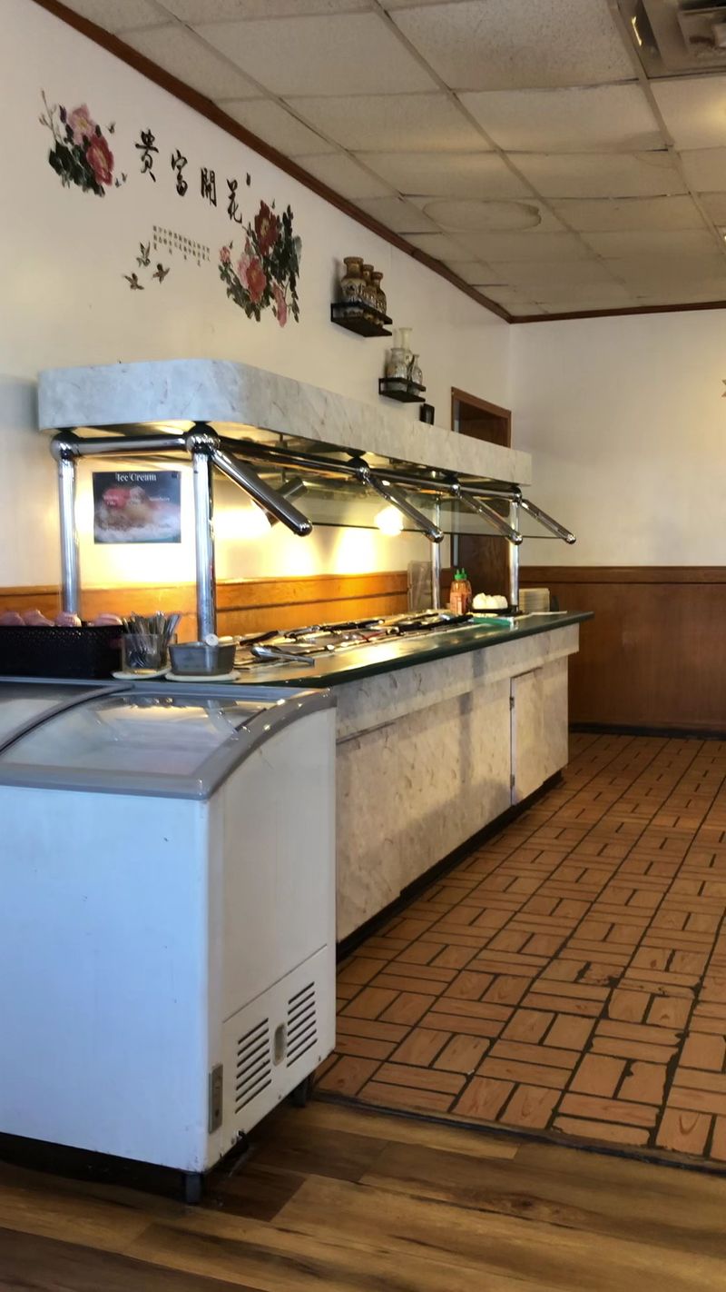 Hong Kong Super Buffet, Portales