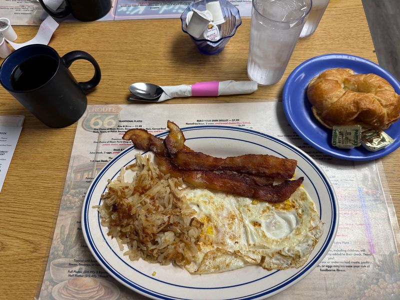 Crispy Hash Browns That Steal the Plate