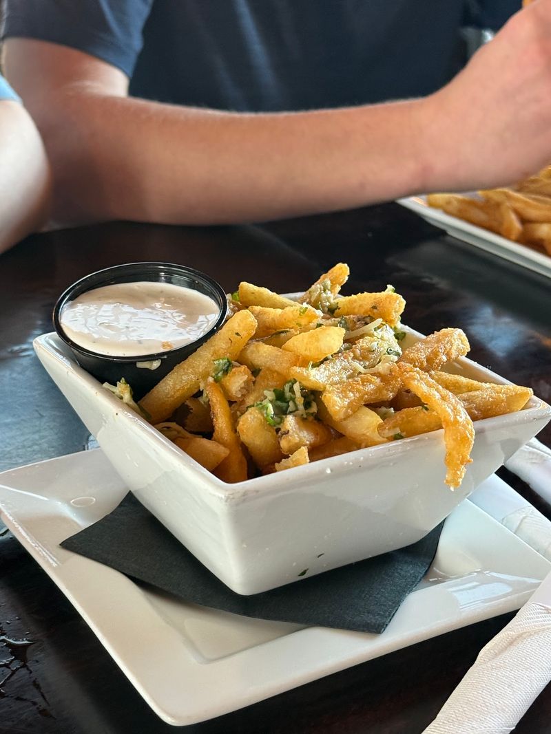Garlic Fries And Sweet Potato Fries Worth The Detour