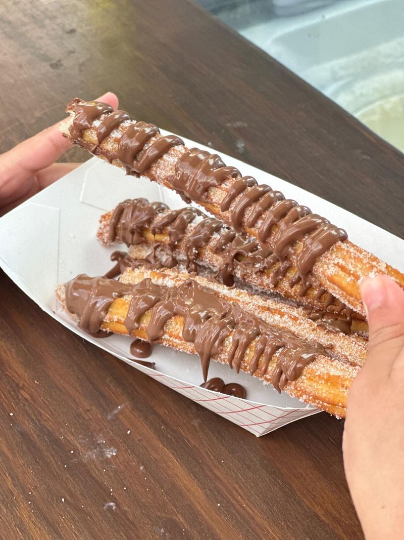 Cinnamon's churros