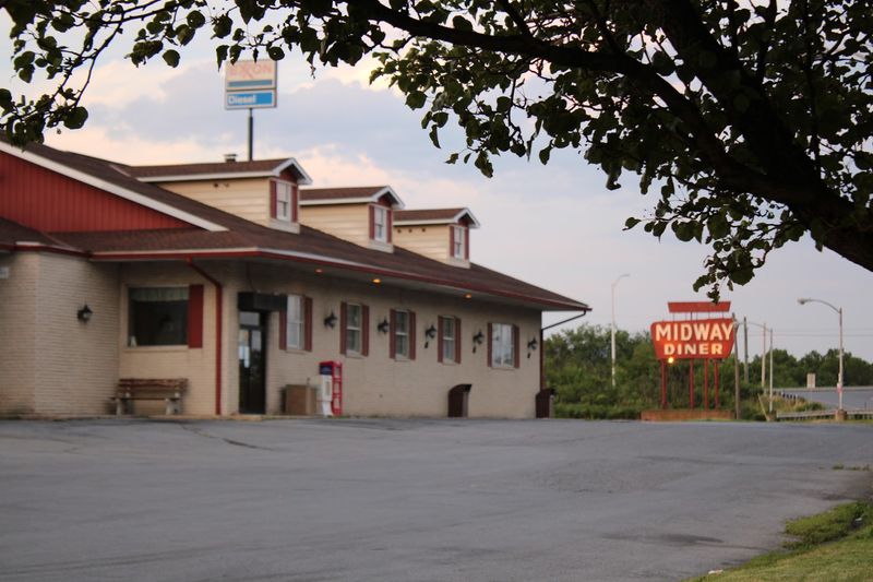 Trainer's Midway Diner & Family Restaurant, Bethel, PA