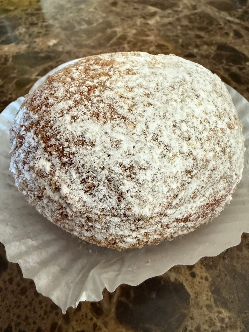 The Edise Takes Cannoli Cream In A Different Direction