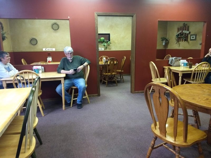 One Way Deli, Liberal