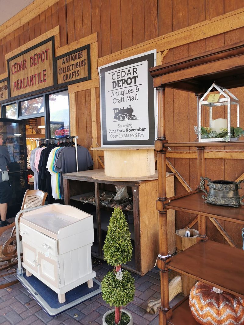 Cedar Depot Antiques & Craft Mall, Cedar City, UT