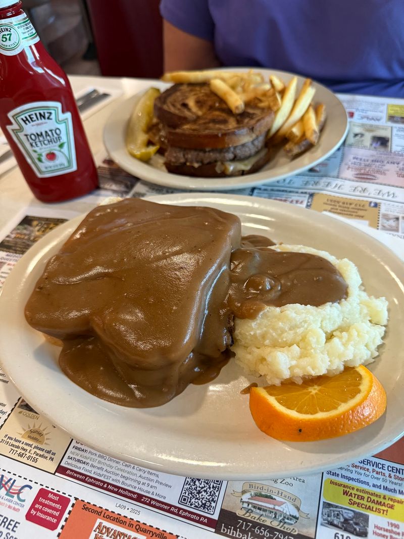 A Platter Built on Home Cooking