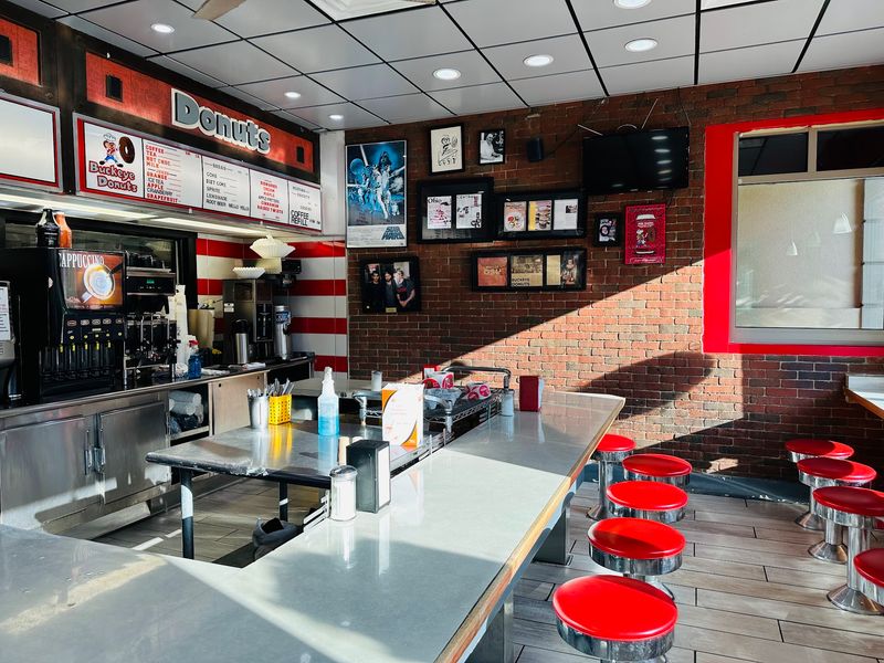 A Nostalgic, Old-School Diner Feel