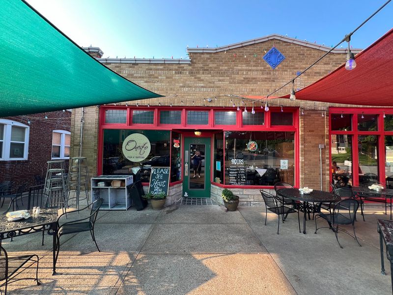 Onesto Pizza & Trattoria