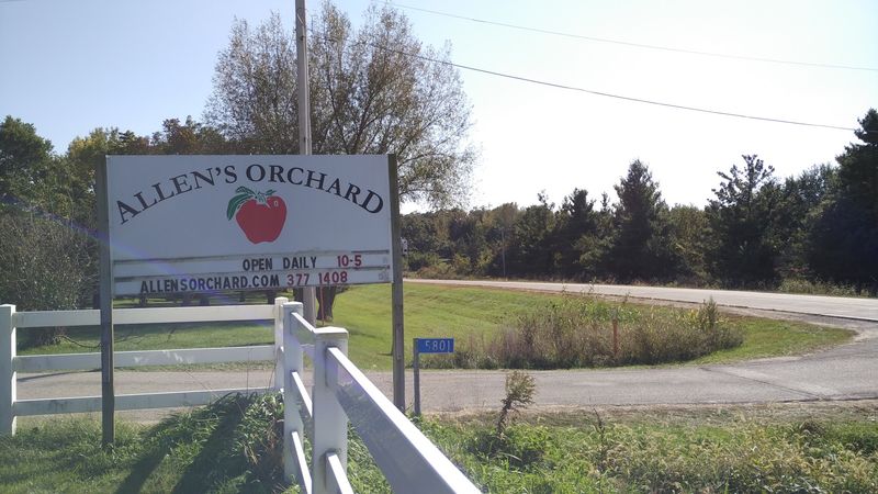Allen's Orchard, Marion