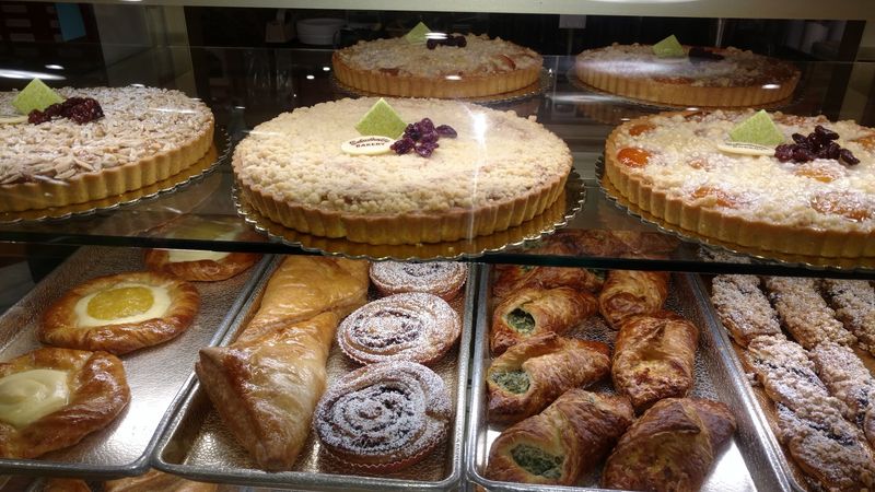 The Bay Area's Love Affair With Dutch Crunch
