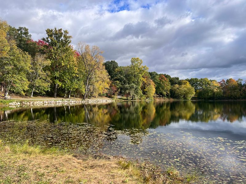 Hidden Lake Gardens