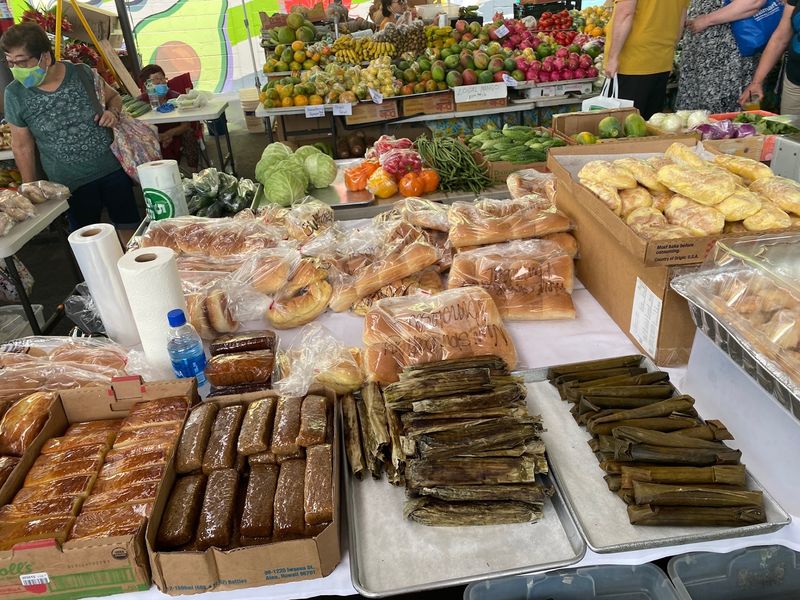 Coffee, Snacks And Prepared Food Can Turn Shopping Into Lunch