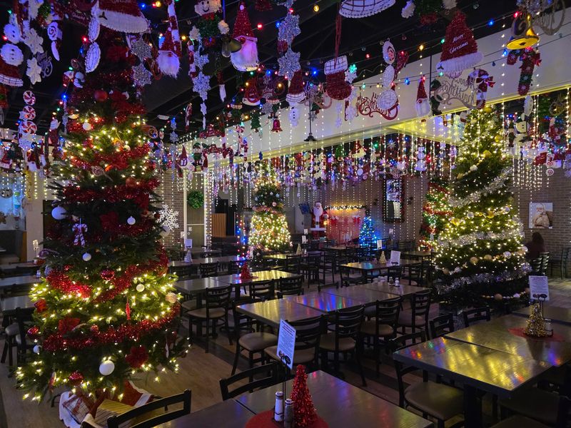 Holiday Lights And A Cozy Modern Look