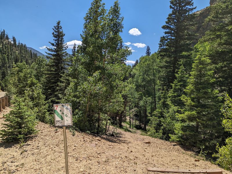 Mallette Park Nature Trail, Red River