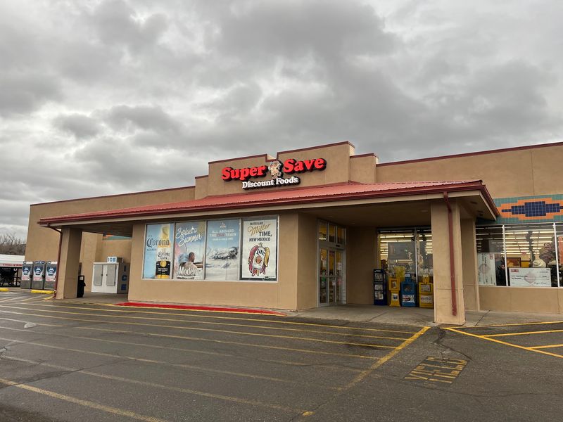 Super Save Discount Food Store, Taos