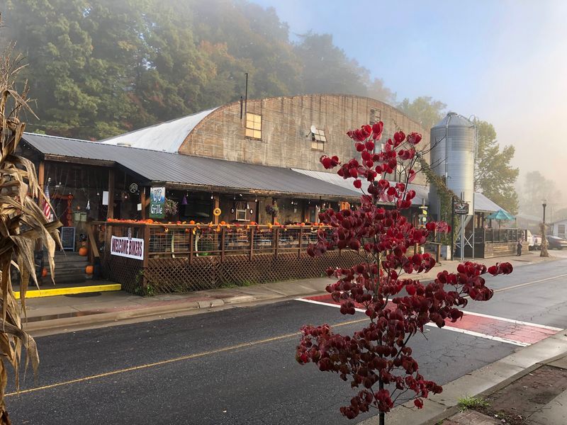 Downtown Keeps Shops And Mountain Views Close Together