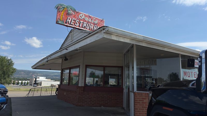 Oasis Restaurant, Raton